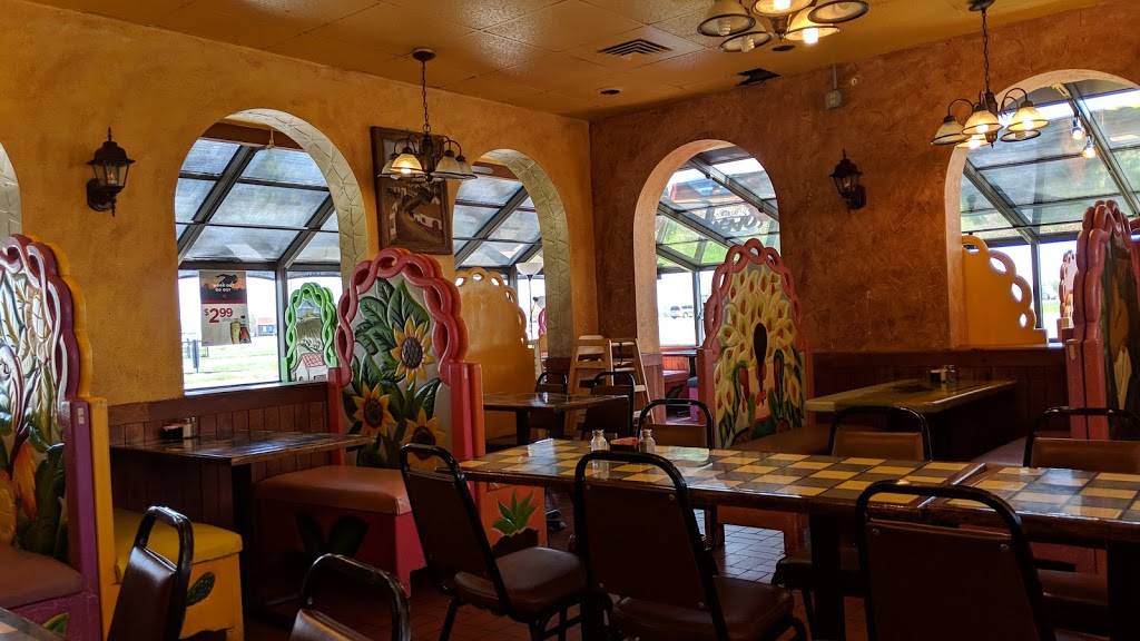La Hacienda | restaurant | 927 N Rte 49, Casey, IL 62420, USA | 2179322974 OR +1 217-932-2974
