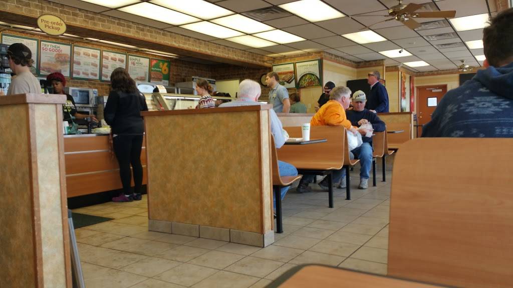 Subway | restaurant | 2610 Amnicola Hwy, Chattanooga, TN 37406, USA | 4234931174 OR +1 423-493-1174
