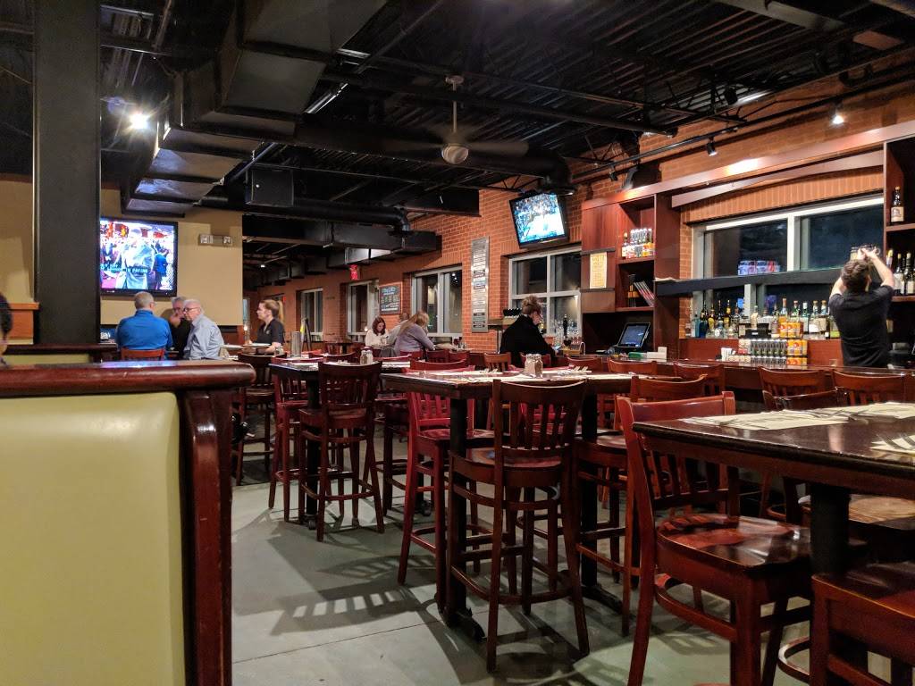 Iron Hill Brewery & Restaurant | restaurant | 620 Justison St, Wilmington, DE 19801, USA | 3024722739 OR +1 302-472-2739