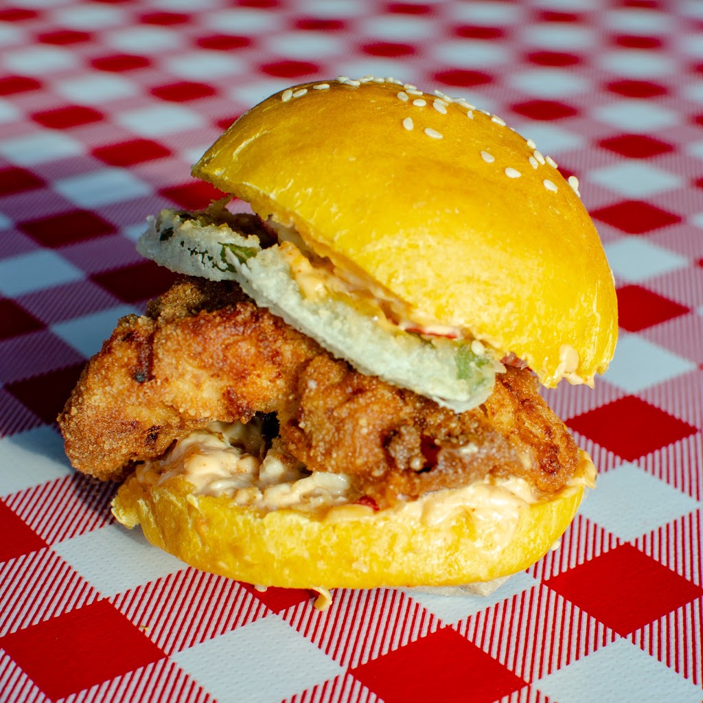 Lowcountry Lakeview | restaurant | 3343 N Clark St, Chicago, IL 60657, USA | 3128666161 OR +1 312-866-6161