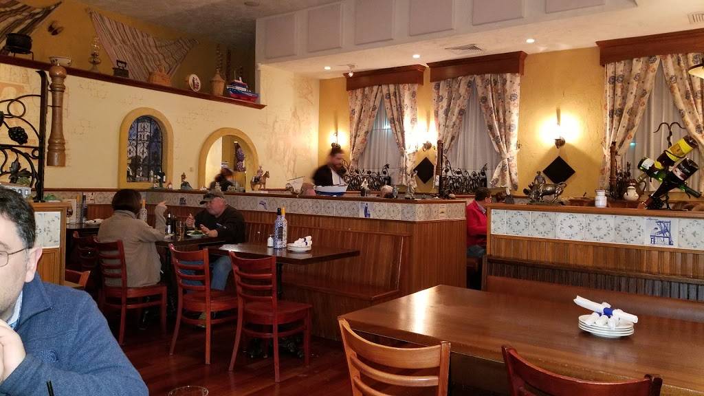 Azorean Restaurant & Bar | restaurant | 133 Washington St, Gloucester, MA 01930, USA | 9782835500 OR +1 978-283-5500
