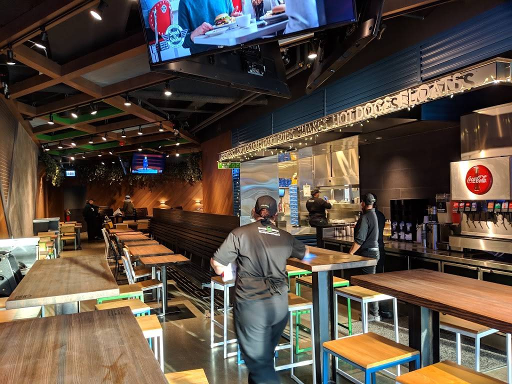 Shake Shack | restaurant | 3519 N Clark St Ste C105, Chicago, IL 60613, USA | 3127665882 OR +1 312-766-5882