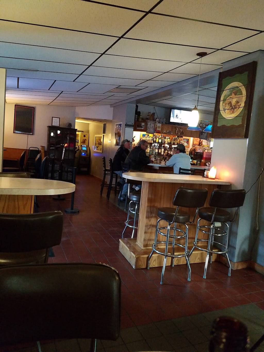 Sandis Bar & Gril Llc | restaurant | 3112 E 1961st Rd, Ottawa, IL 61350, USA | 8154319464 OR +1 815-431-9464