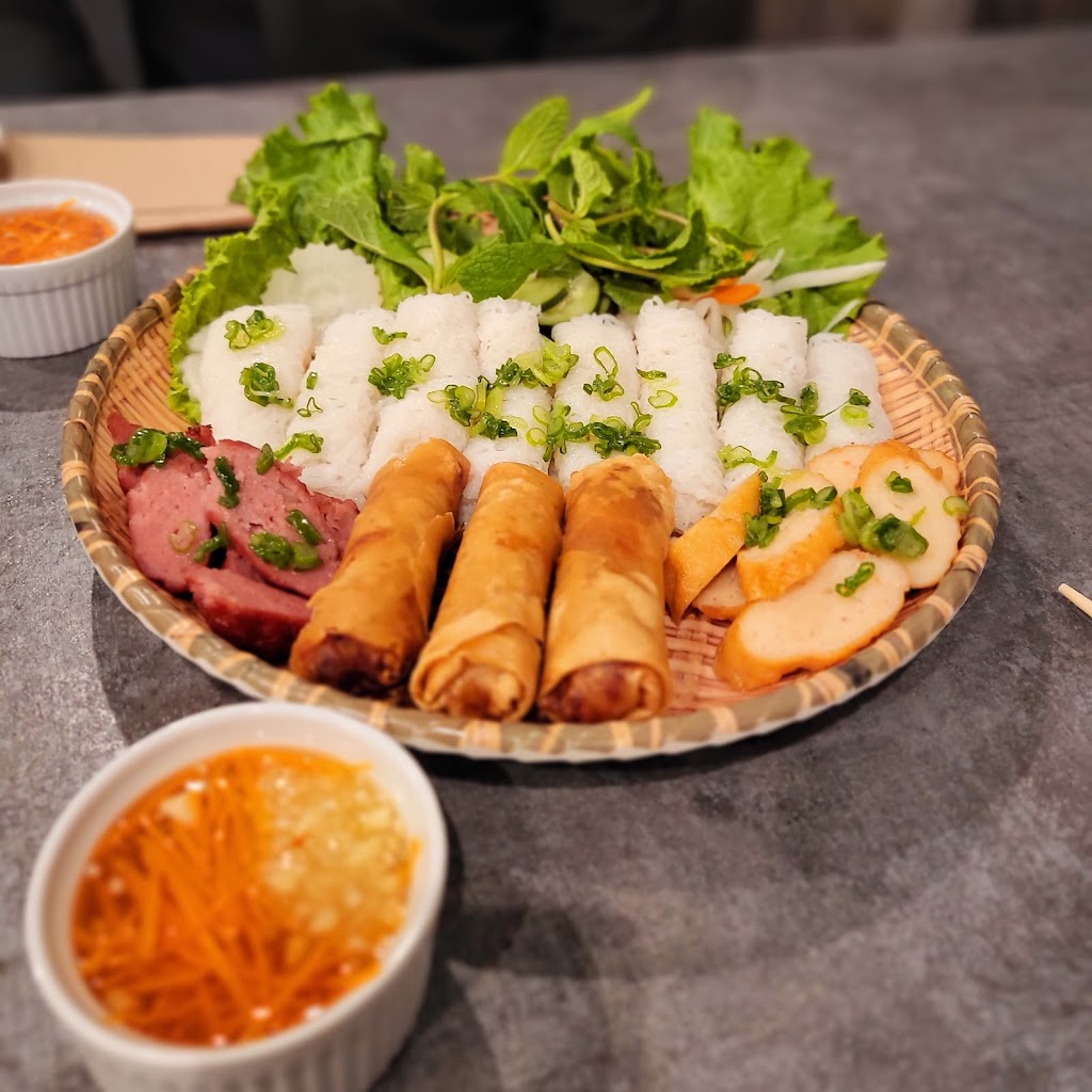 PHO & BEYOND | restaurant | 4520 S Hualapai Way, Las Vegas, NV 89147, USA | 7022721570 OR +1 702-272-1570
