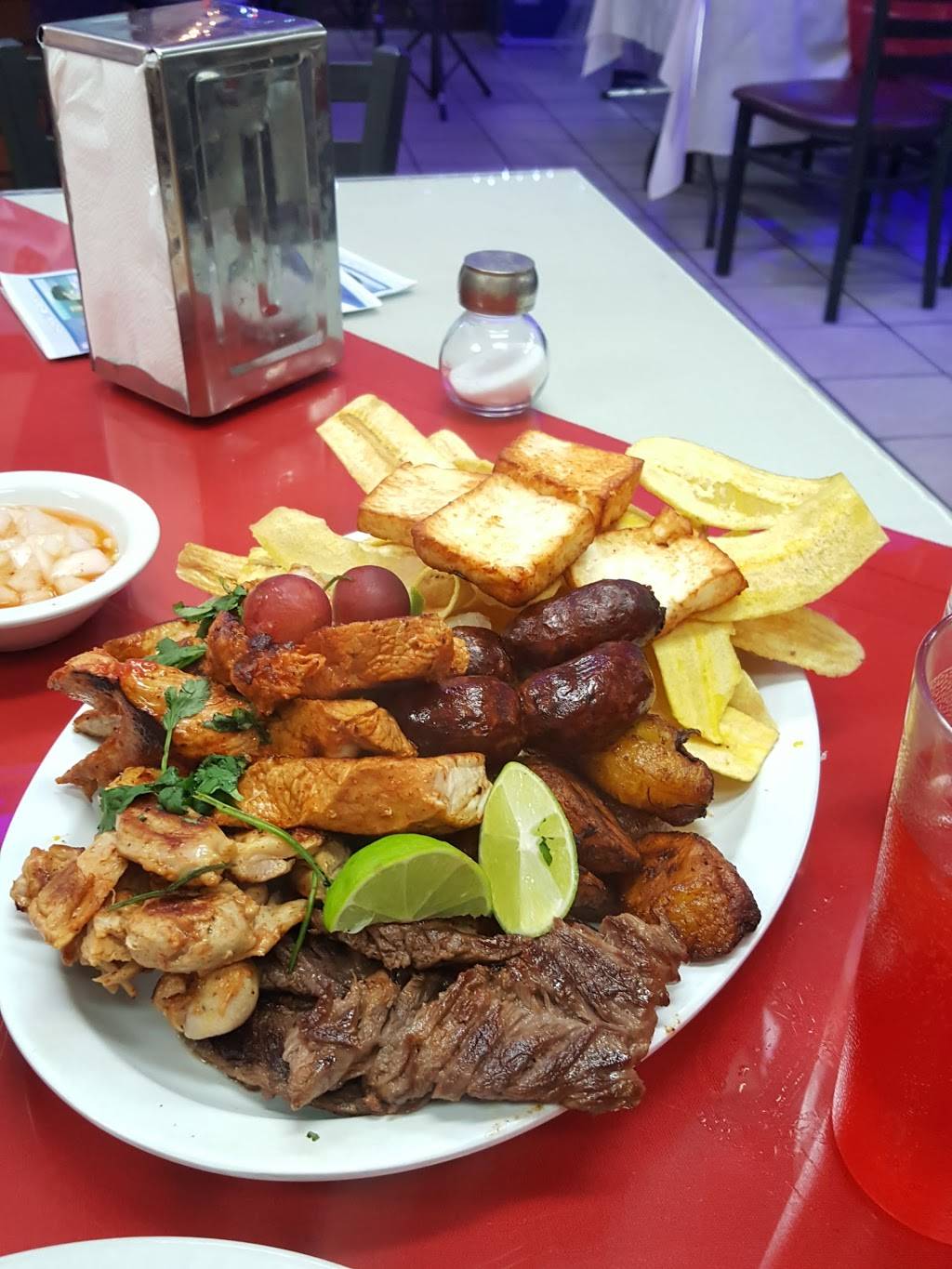 Restaurante Managua | restaurant | 2709 Santa Ana St, South Gate, CA 90280, USA | 3239739204 OR +1 323-973-9204