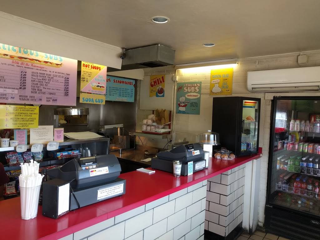 B & J Carry Out Inc | restaurant | 15805 Livingston Rd, Accokeek, MD 20607, USA | 3012925631 OR +1 301-292-5631