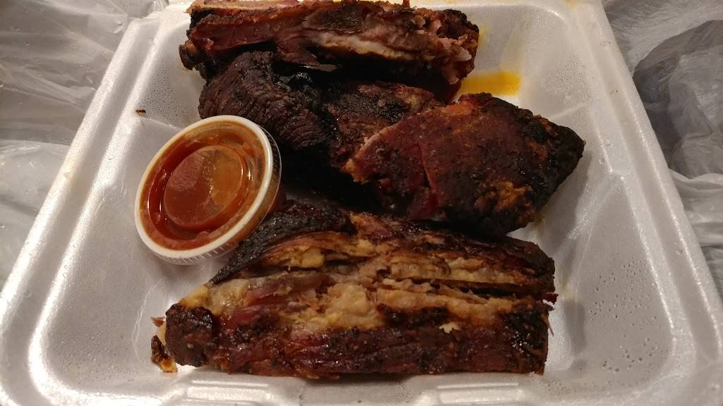 Road House BBQ Grill & Deli | restaurant | 4800 I-10, Alleyton, TX 78935, USA | 9797330000 OR +1 979-733-0000