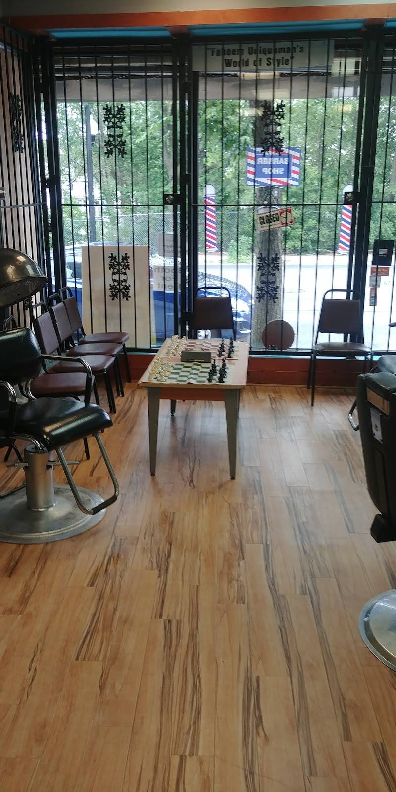 Damenzos Pizza | restaurant | 11226 S Halsted St, Chicago, IL 60628, USA | 7736608851 OR +1 773-660-8851