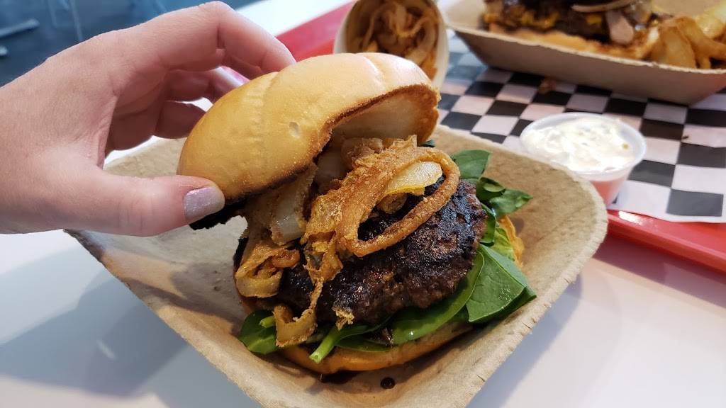 Nitro Burger | restaurant | 2050 Cornhusker Hwy, Lincoln, NE 68521, USA | 4025706433 OR +1 402-570-6433