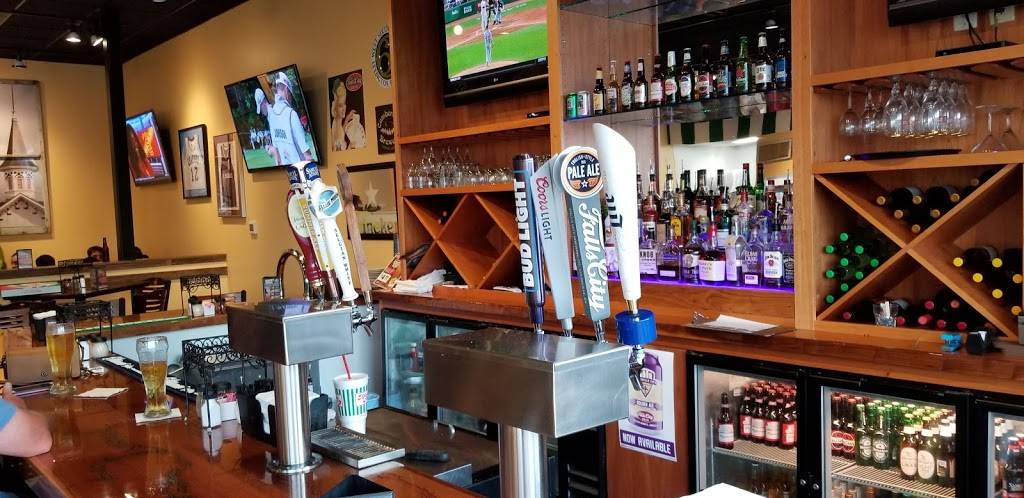 Hometown Pizza - Jtown | restaurant | 12613 Taylorsville Rd Suite 102, Louisville, KY 40299, USA | 5027428700 OR +1 502-742-8700