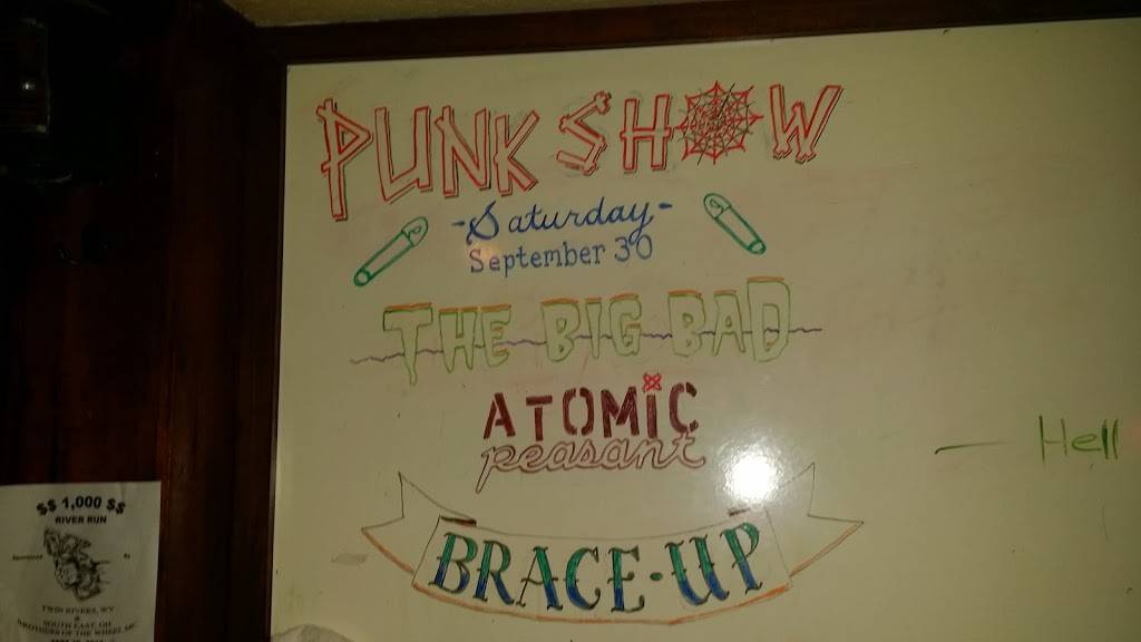 The Landing Ravenswood | restaurant | 101 Mulberry St, Ravenswood, WV 26164, USA | 3042732500 OR +1 304-273-2500