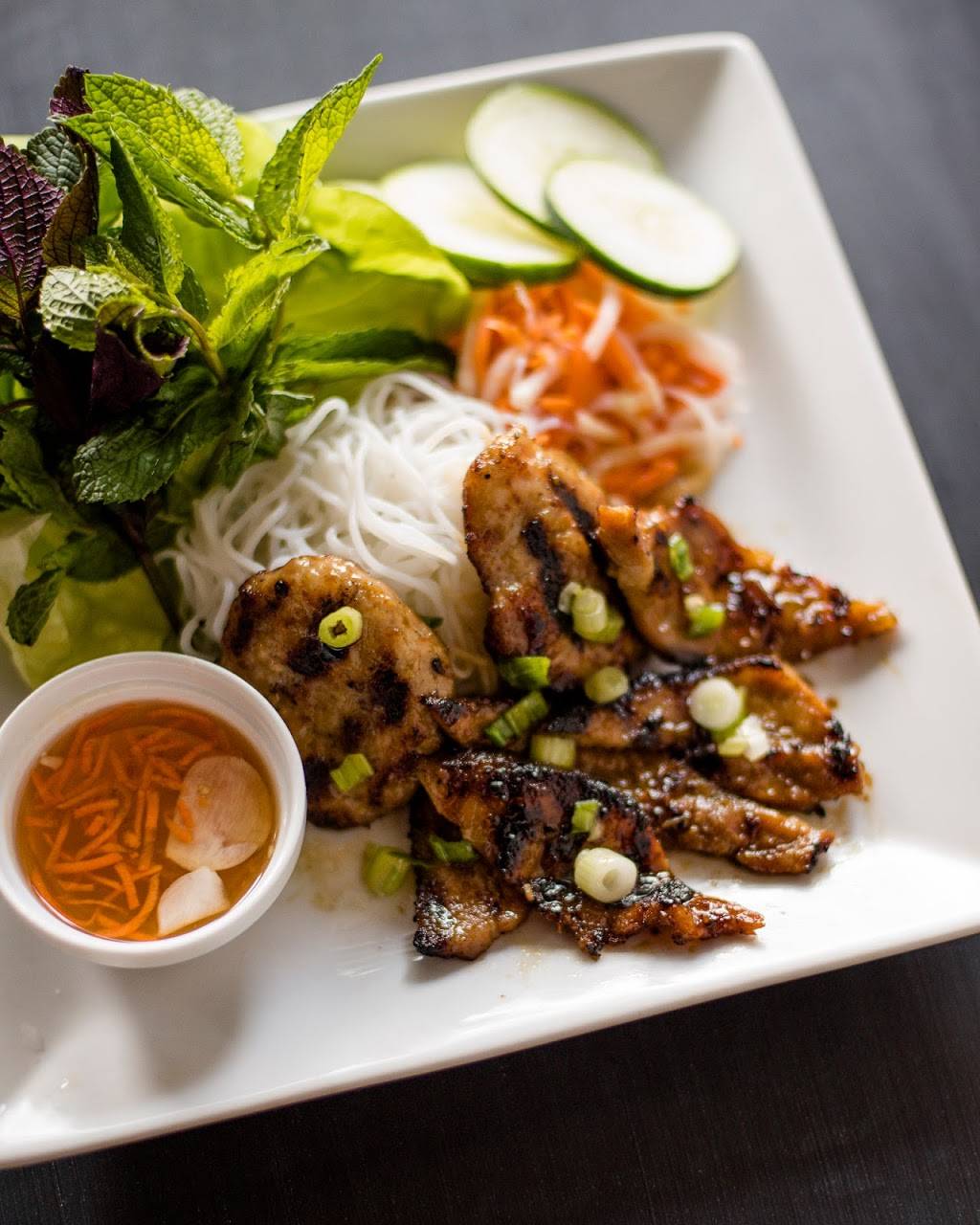 Monsoon Seattle | restaurant | 615 19th Ave E, Seattle, WA 98112, USA | 2063252111 OR +1 206-325-2111