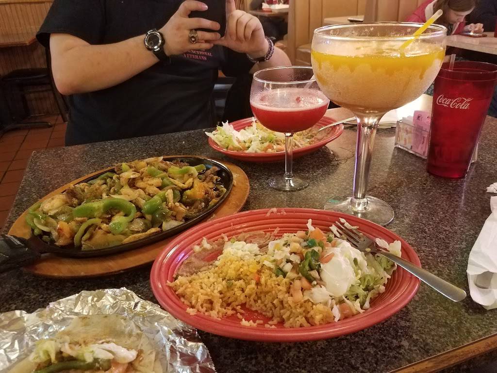 El Maguey | restaurant | 7014 Chippewa St, St. Louis, MO 63119, USA | 3148323632 OR +1 314-832-3632