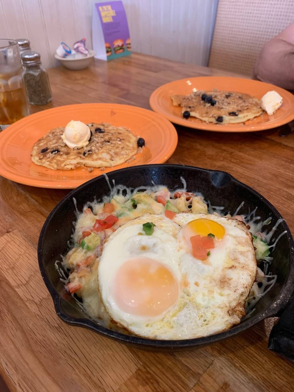 J. Christophers | restaurant | 1650 S Lumpkin St, Athens, GA 30606, USA | 7068503520 OR +1 706-850-3520