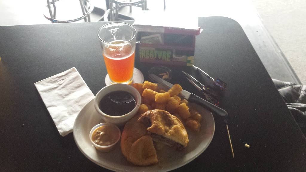 Clubhouse Grill | restaurant | 4809 Evergreen Way, Everett, WA 98203, USA | 4253030290 OR +1 425-303-0290