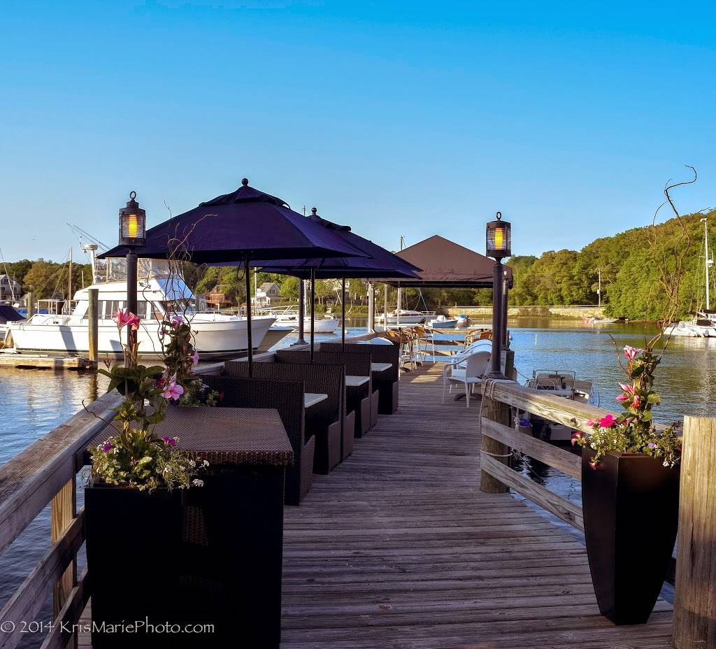 Captain Kidd Restaurant and Bar | restaurant | 77 Water St, Woods Hole, MA 02543, USA | 5085488563 OR +1 508-548-8563