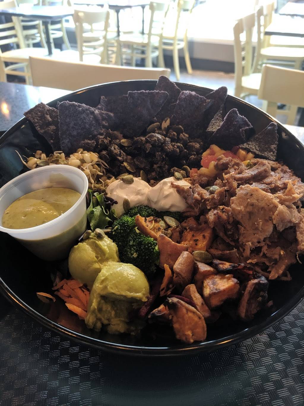 Copper Branch | restaurant | 2310 Rue Wilfrid-Reid, Bois Franc, QC H4R 1V9, Canada | 5149569198 OR +1 514-956-9198