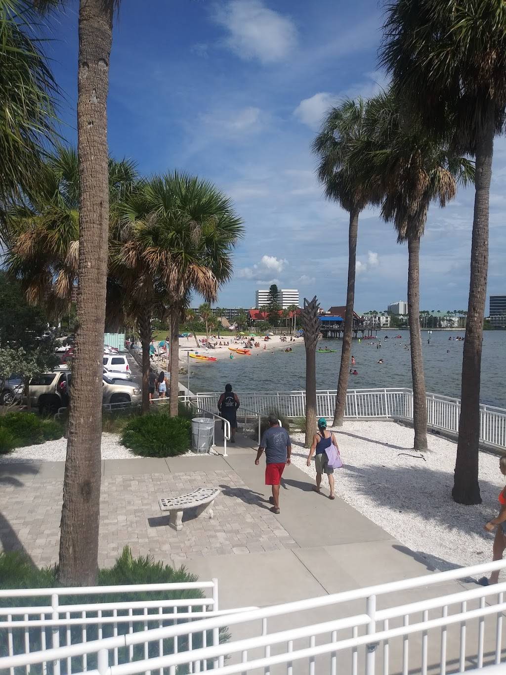 Sharkeys On The Bay Cafe | restaurant | 7740 W Courtney Campbell Causeway, Tampa, FL 33607, USA | 8139996414 OR +1 813-999-6414