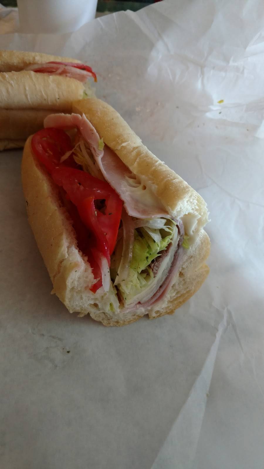 Your Mothers Back Yard | restaurant | 10555 66th St N, Pinellas Park, FL 33782, USA | 7275413250 OR +1 727-541-3250