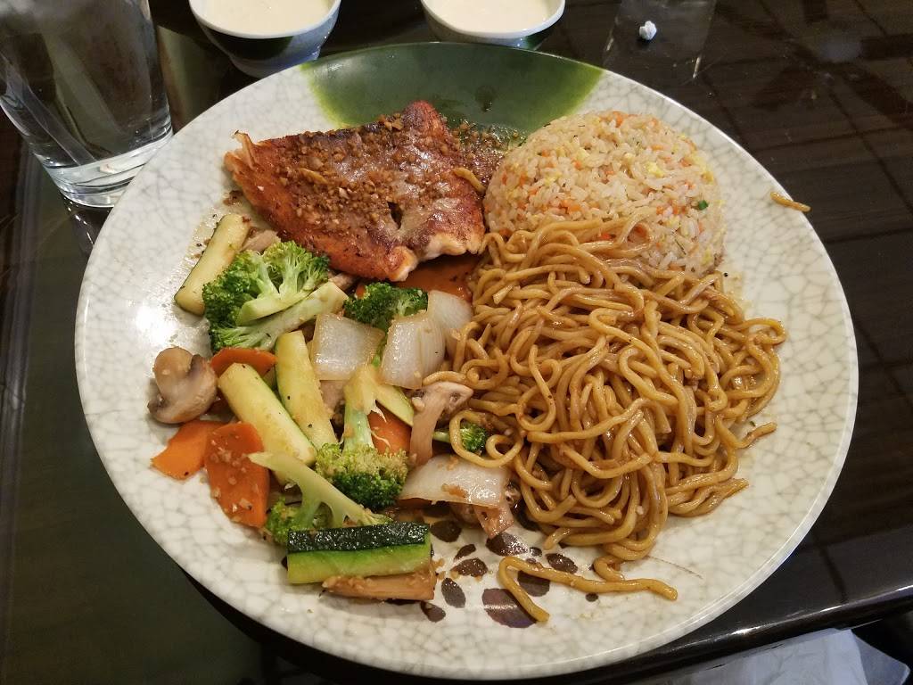 Zuki Sushi House | restaurant | 899 E Aurora Rd, Macedonia, OH 44056, USA | 3307480999 OR +1 330-748-0999