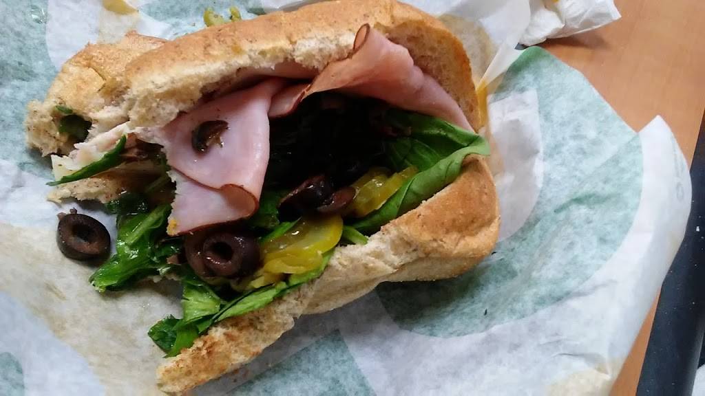 Subway | restaurant | 2650 New Market Rd, Richmond, VA 23231, USA | 8047951002 OR +1 804-795-1002