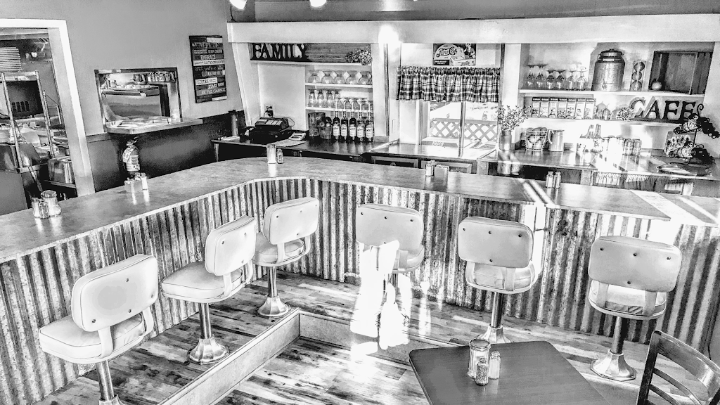 Colton Cafe | restaurant | 21038 S Hwy #211, Colton, OR 97017, USA | 5038245111 OR +1 503-824-5111