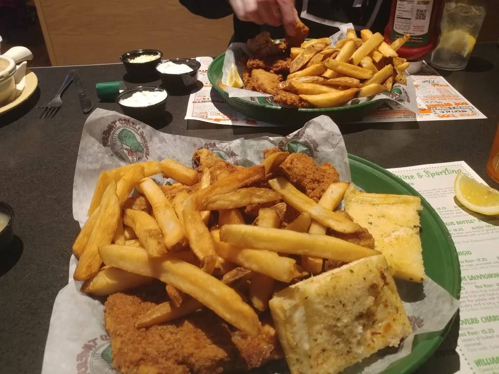 Winking Lizard | restaurant | 511 E Aurora Rd, Macedonia, OH 44056, USA | 3304676200 OR +1 330-467-6200