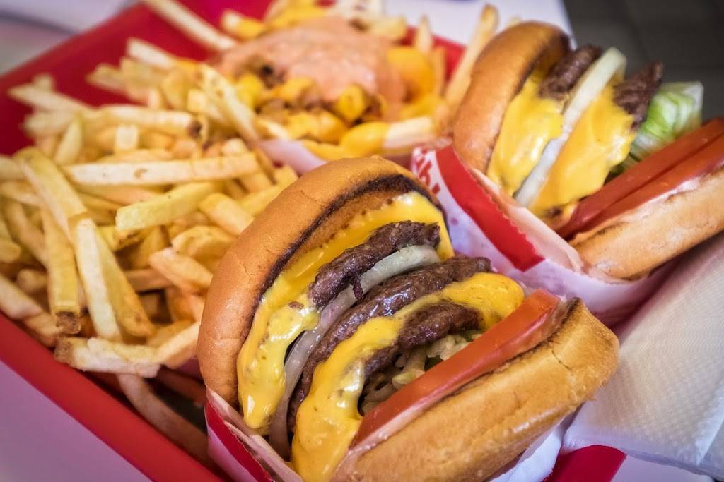 In-N-Out Burger | restaurant | 78611 CA-111, La Quinta, CA 92253, USA | 8007861000 OR +1 800-786-1000