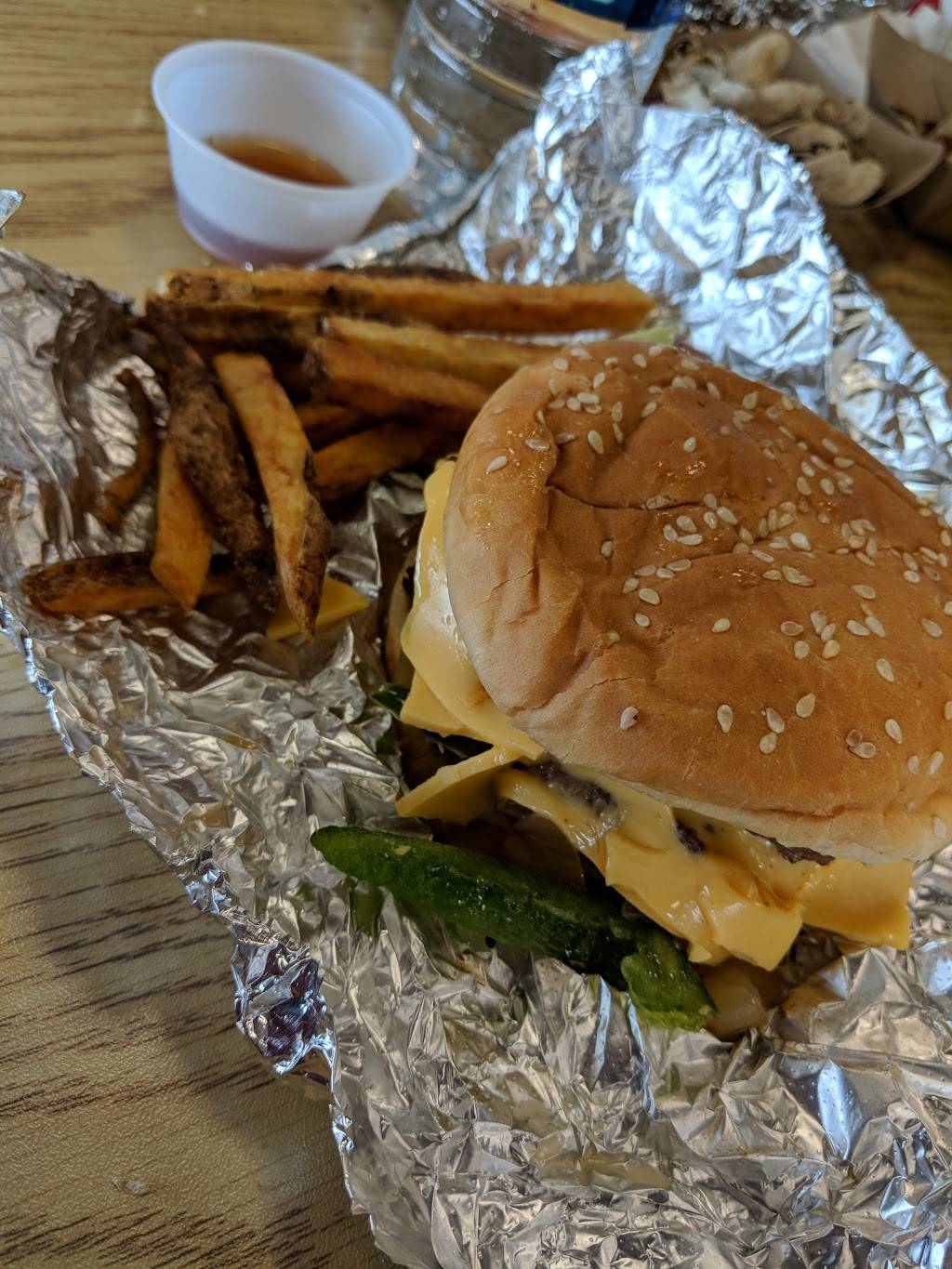 Five Guys | meal takeaway | 341 Amherst St, Nashua, NH 03063, USA | 6035897881 OR +1 603-589-7881