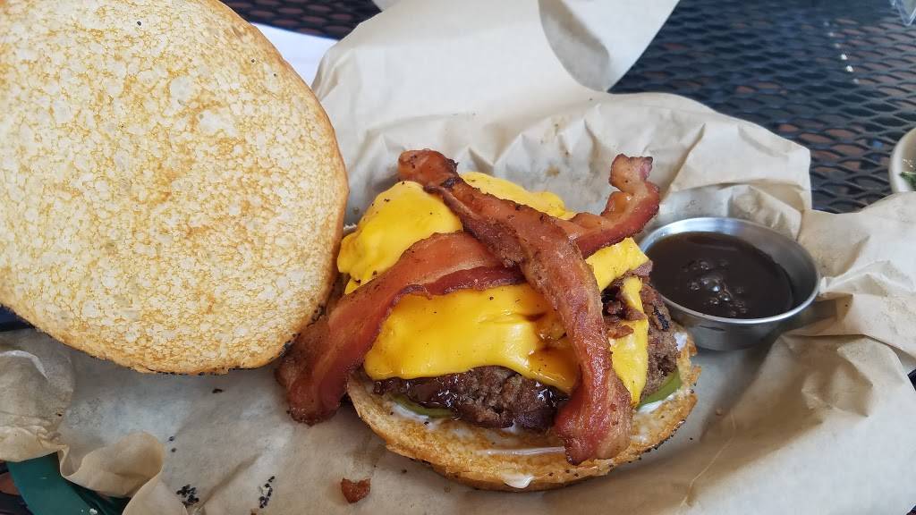 Snuffers Restaurant & Bar | restaurant | 4901 W Park Blvd Suite 521, Plano, TX 75093, USA | 9723720782 OR +1 972-372-0782