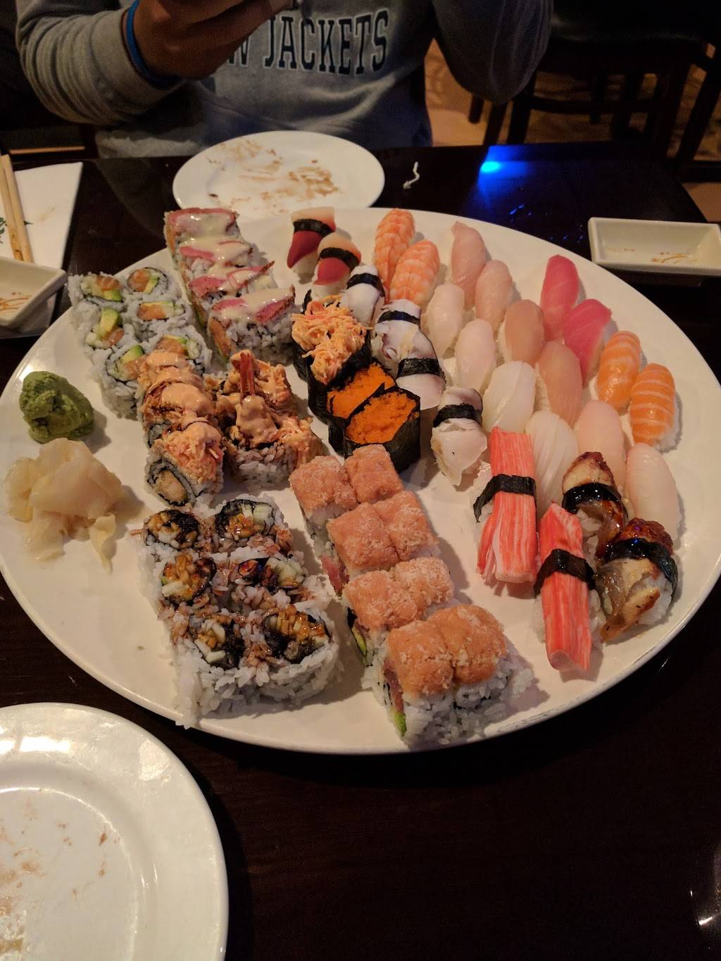 Sushi Express | restaurant | 220 Captain Thomas Blvd, West Haven, CT 06516, USA | 2039332888 OR +1 203-933-2888