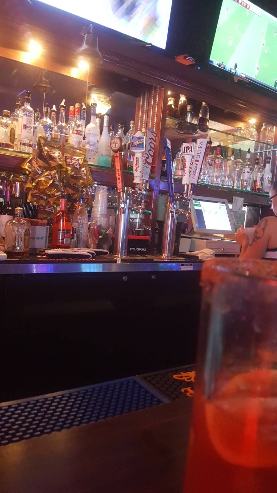 Yukons Tavern & Grill | restaurant | 2731 W Clinton Ave, Fresno, CA 93705, USA | 5594369740 OR +1 559-436-9740