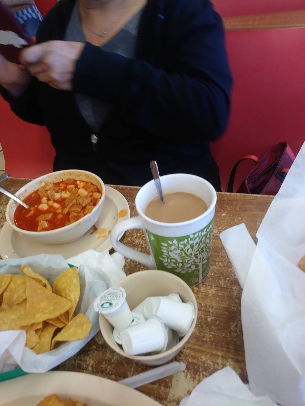 Jaimes Hut Inn | restaurant | 598 N Yarbrough Dr, El Paso, TX 79915, USA | 9152289488 OR +1 915-228-9488