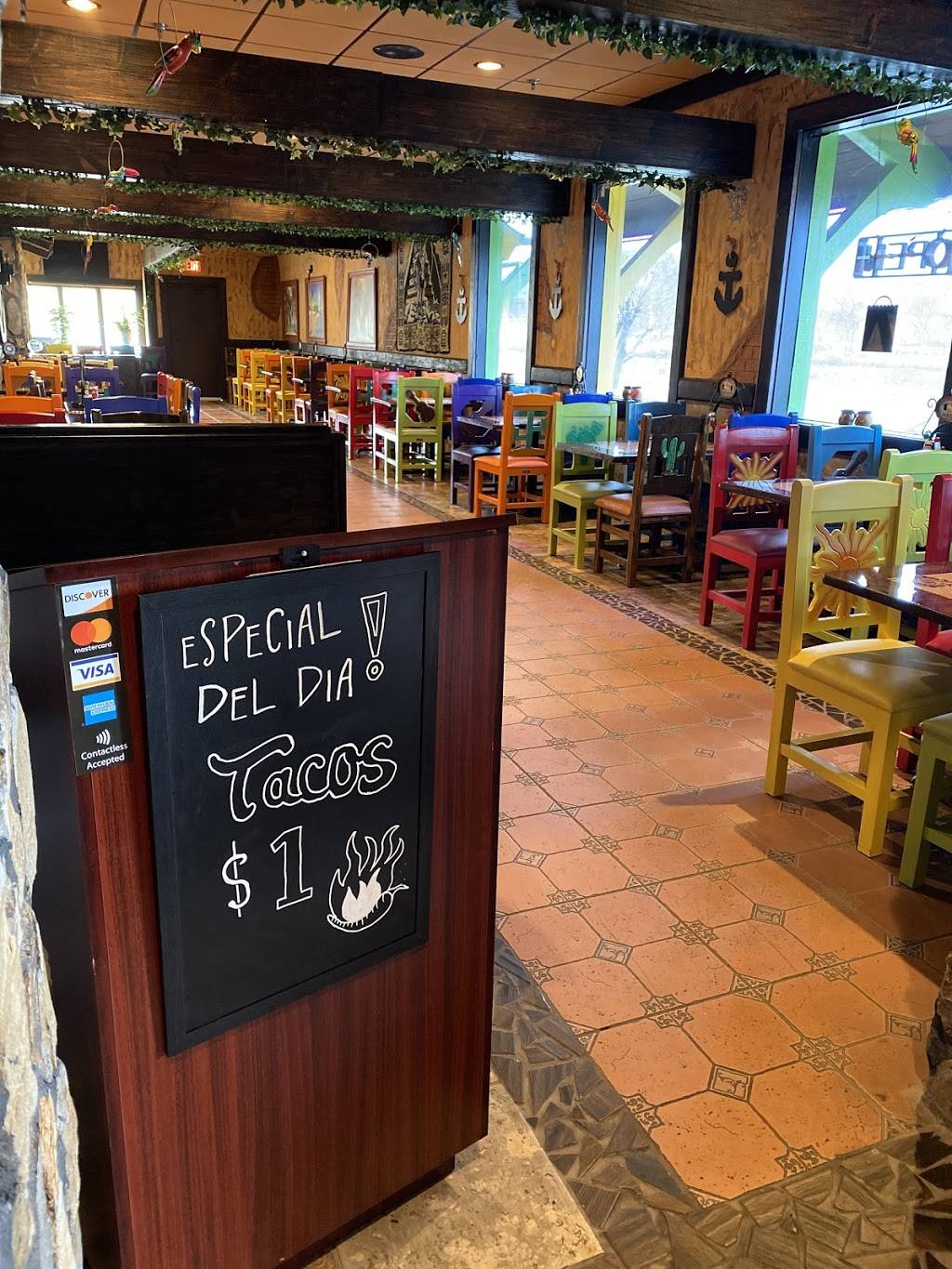 El Tuca & Amigos | restaurant | 6835 Midlothian Turnpike, Richmond, VA 23225, USA | 8045284512 OR +1 804-528-4512