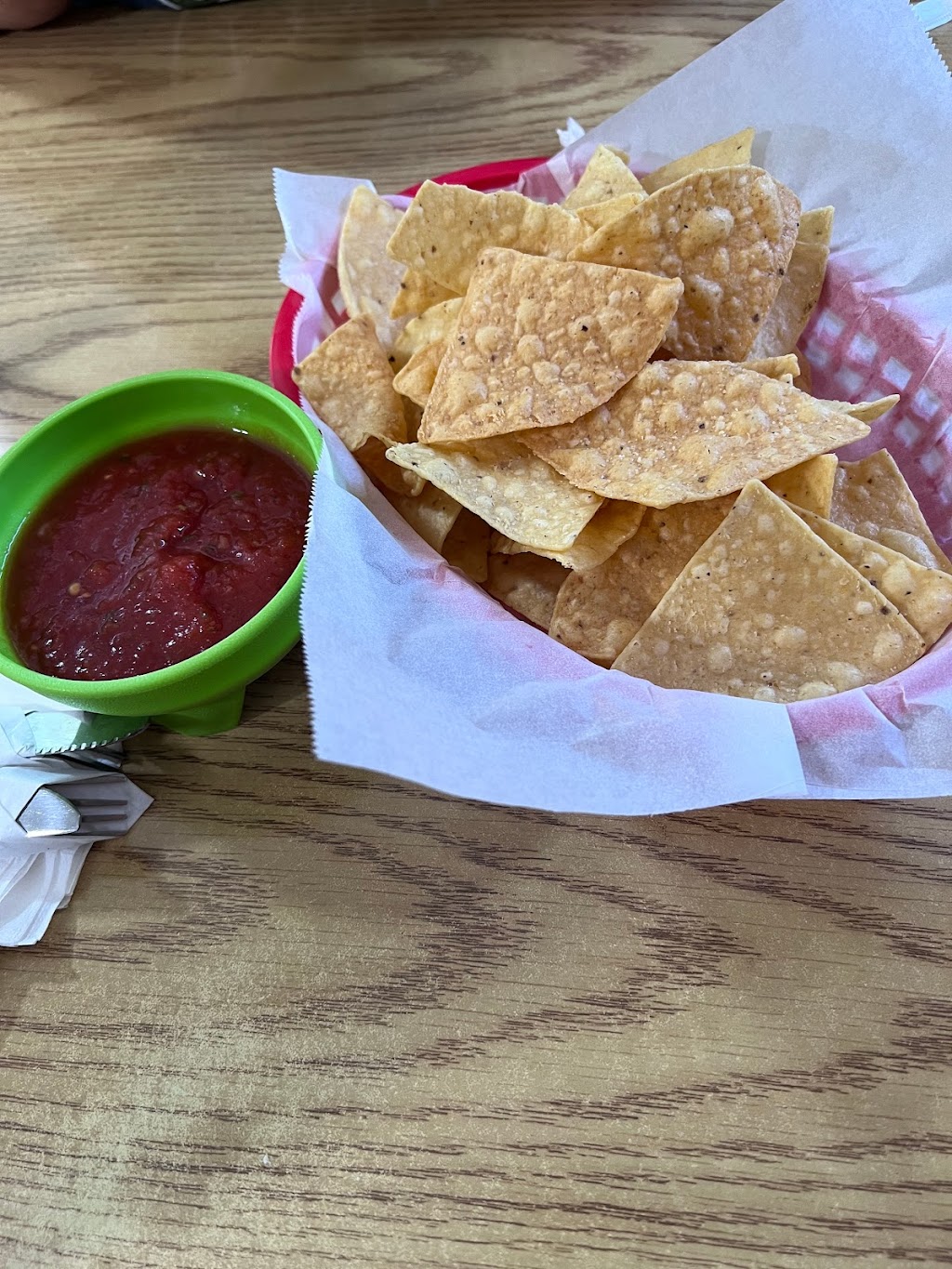 El Jalisco | restaurant | 301 S Main St, Windsor, MO 65360, USA | 6606473010 OR +1 660-647-3010