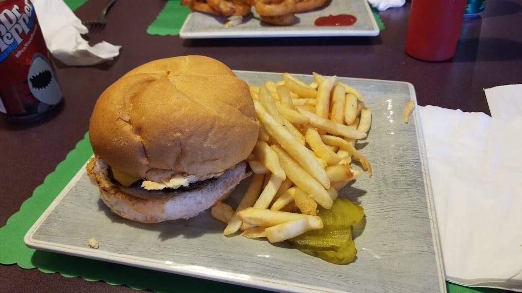 Petticoat Junction | restaurant | 138 Morrow St, Seymour, WI 54165, USA | 9208337783 OR +1 920-833-7783