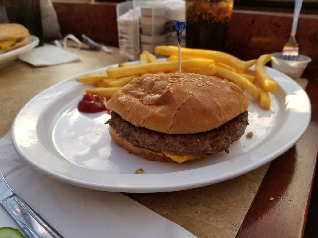 The Colonial Diner | restaurant | 8-10 Dolson Ave, Middletown, NY 10940, USA | 8453423500 OR +1 845-342-3500