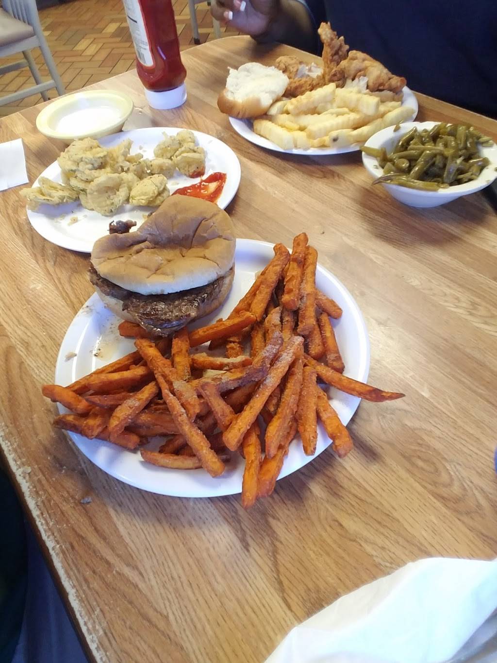 Jones Restaurant | restaurant | 225 N Main St, Burkesville, KY 42717, USA | 2708643390 OR +1 270-864-3390