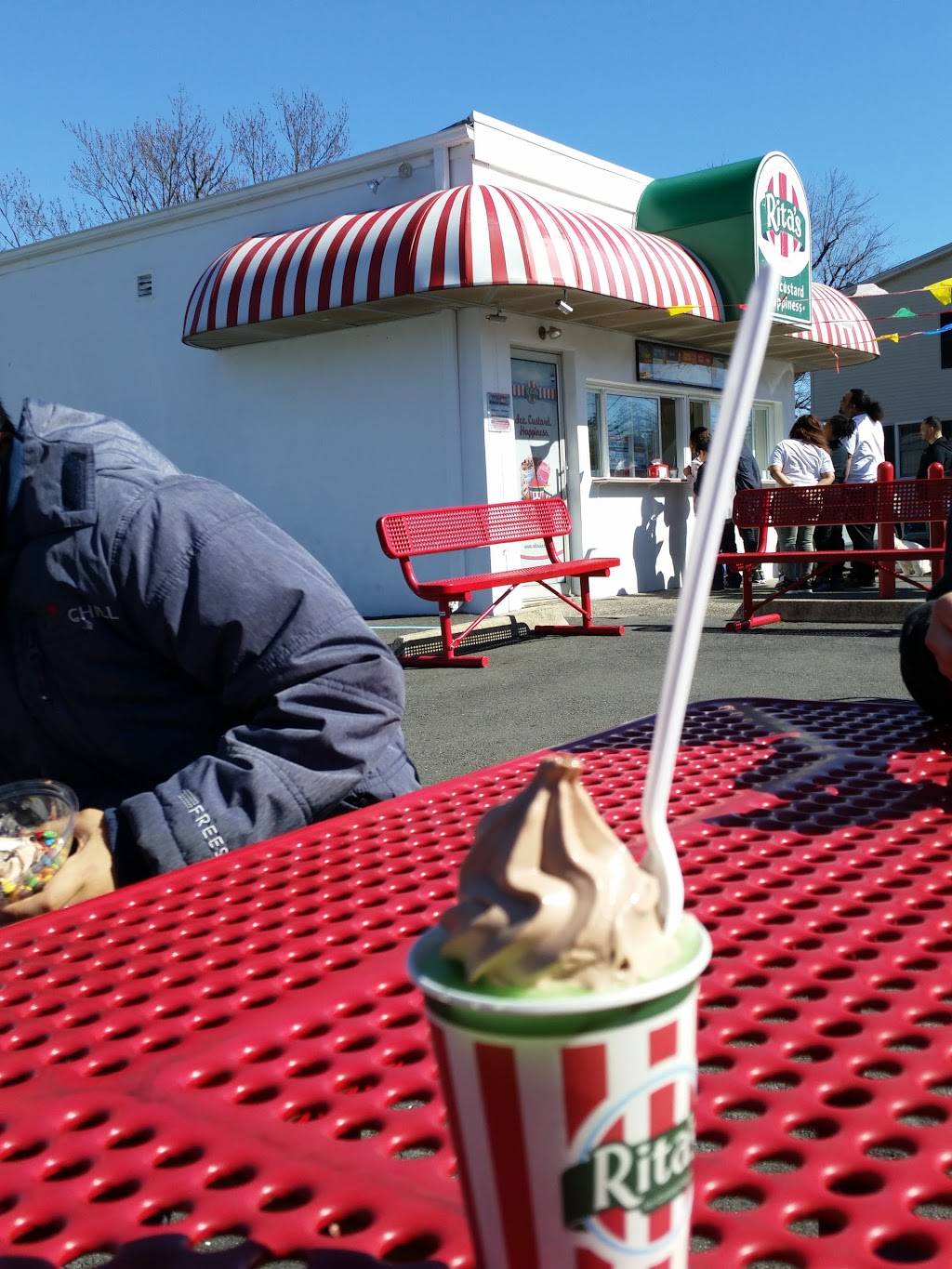 Ritas Italian Ice & Frozen Custard | restaurant | 1901 Park Ave, South Plainfield, NJ 07080, USA | 9087557765 OR +1 908-755-7765