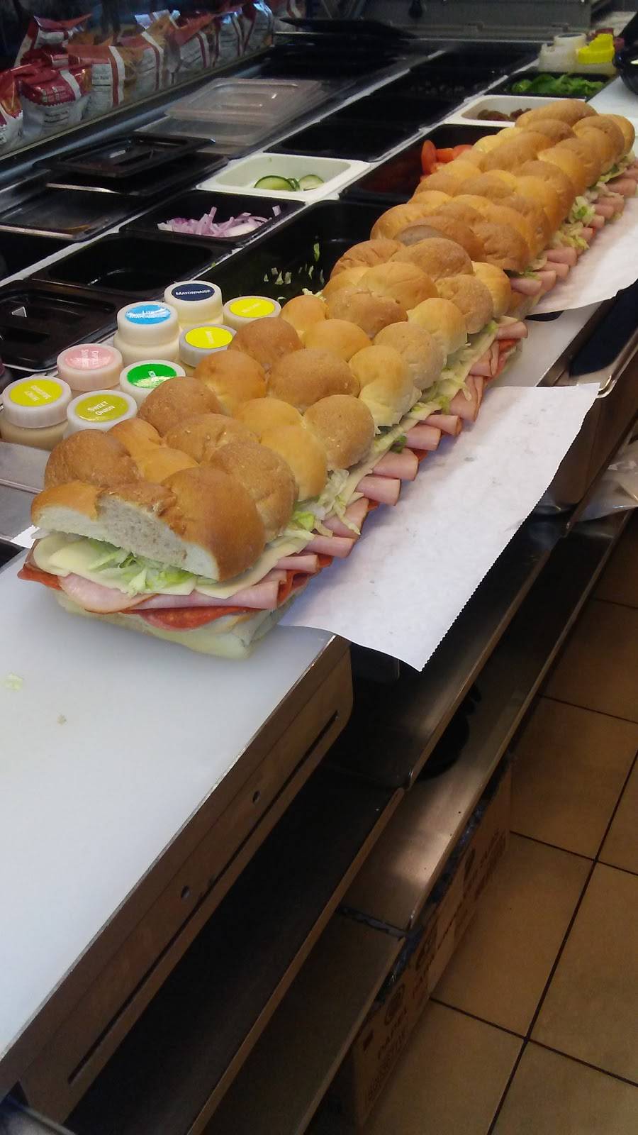 Subway | restaurant | 5924 SE Federal Hwy, Stuart, FL 34997, USA | 7722838338 OR +1 772-283-8338