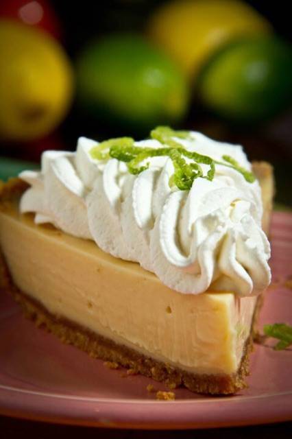 Célestins Restaurant | restaurant | 3610 McKinley Blvd, Sacramento, CA 95816, USA | 9162584060 OR +1 916-258-4060