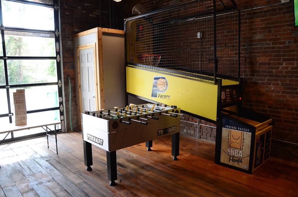 10 Pins | night club | 27 W Monroe St, Franklin, IN 46131, USA | 3177393578 OR +1 317-739-3578