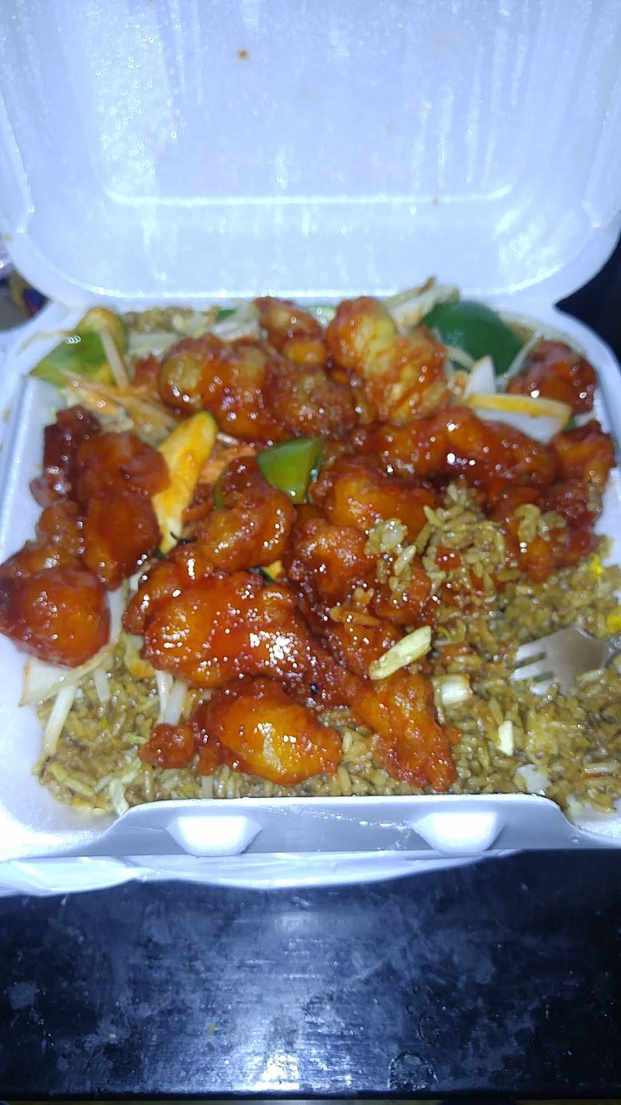 Golden Wok Chinese Restaurant | meal delivery | 94 Halsey Ave, East York, ON M4B 1A9, Canada | 4167512288 OR +1 416-751-2288