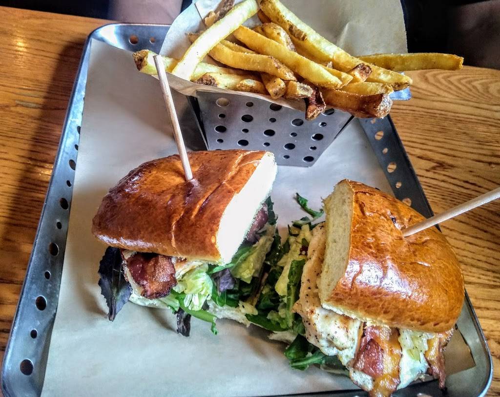 Chilis Grill & Bar | meal takeaway | 3170, 16401 Heritage Blvd, Bowie, MD 20716, USA | 3018091900 OR +1 301-809-1900