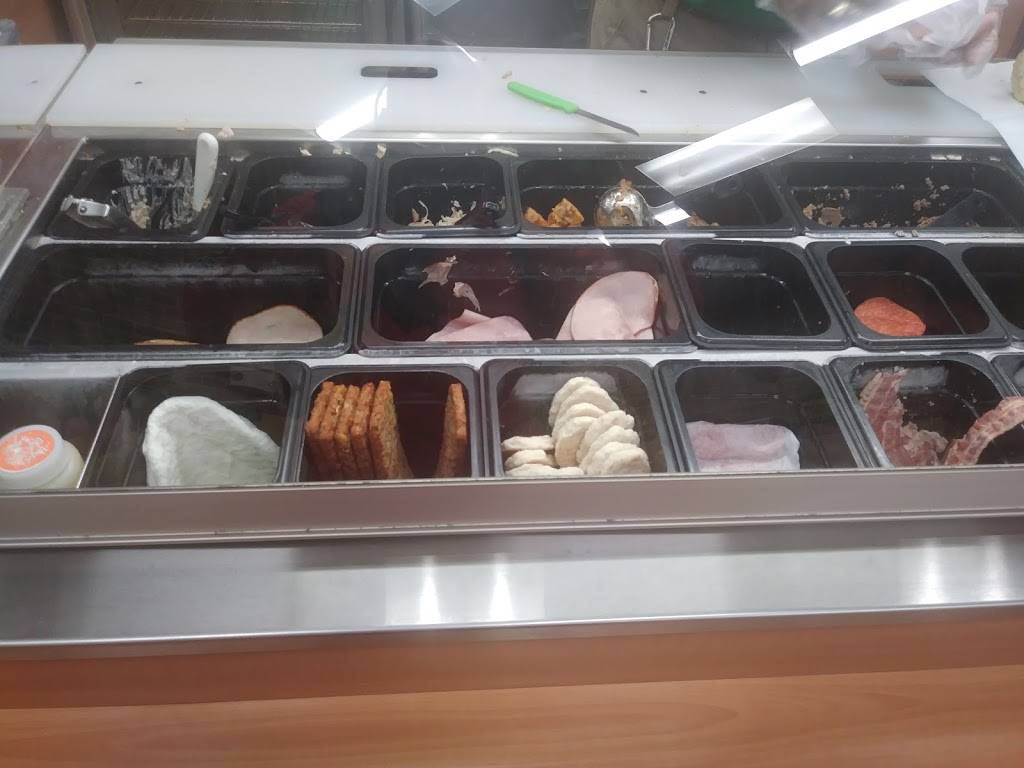 Subway | restaurant | 3101 W Princeton St, Orlando, FL 32808, USA | 4072953779 OR +1 407-295-3779