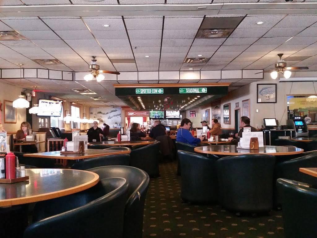 Krolls West | restaurant | 1990 S Ridge Rd, Ashwaubenon, WI 54304, USA | 9204971111 OR +1 920-497-1111