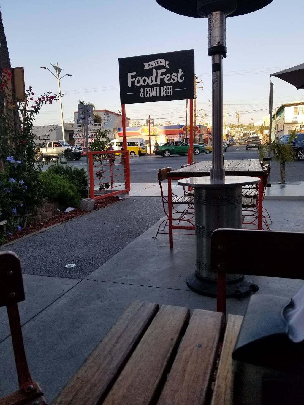 Nanas Fish and Chips | restaurant | Benito Juarez 1207 Loc C, Centro, Playas Rosarito, 22710 Rosarito, B.C., Mexico | 016616124776 OR +52 661 612 4776