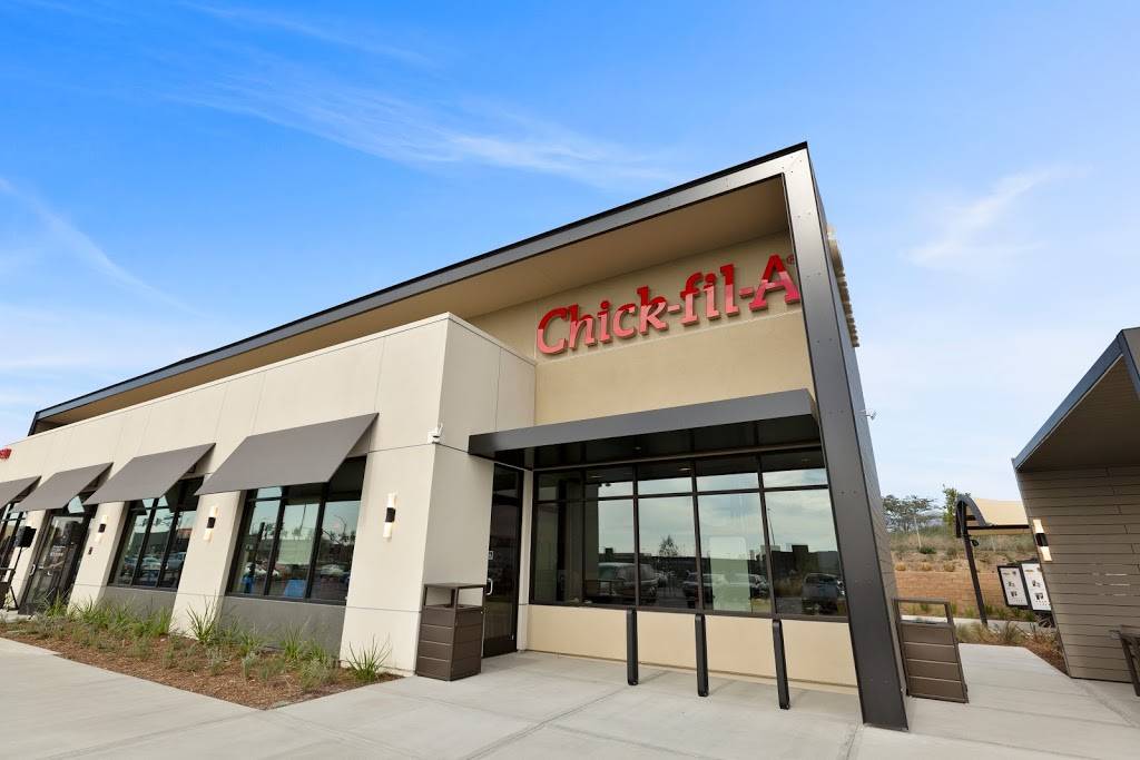 Chick-fil-A | restaurant | 1150 W Renaissance Pkwy, Rialto, CA 92376, USA | 9093014715 OR +1 909-301-4715