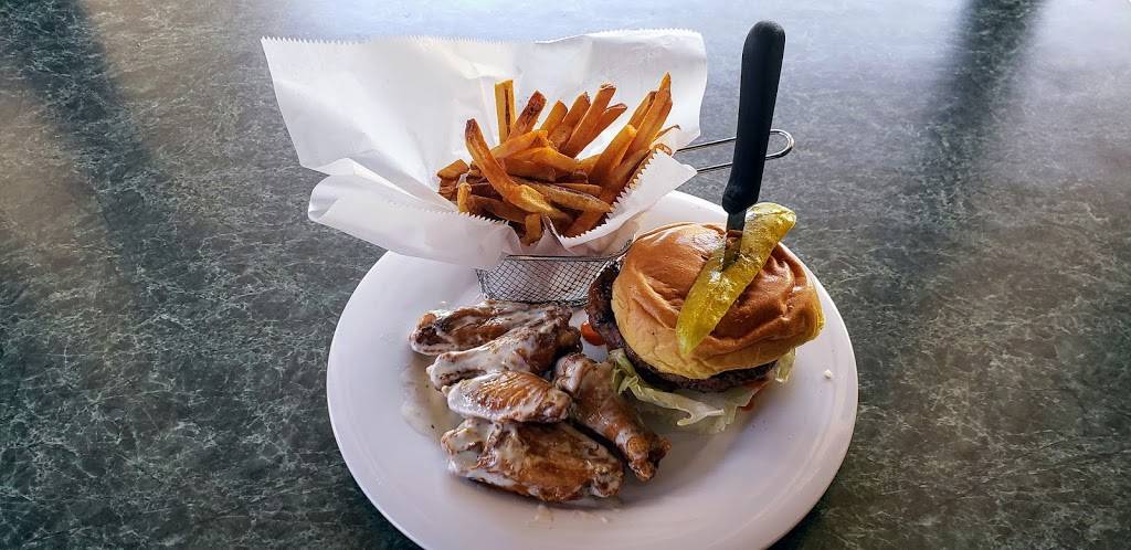 Tailgators Sports Bar and Grille | restaurant | 1825 W Hillsboro Blvd, Deerfield Beach, FL 33442, USA | 9544209787 OR +1 954-420-9787