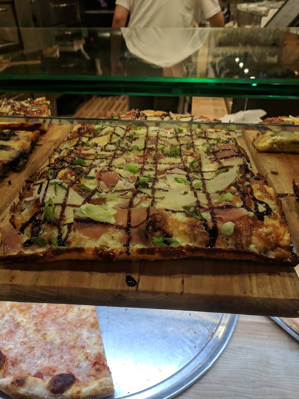 Gaetanos Flour & Fire | restaurant | 361 Nassau Blvd, Garden City, NY 11530, USA | 5163445457 OR +1 516-344-5457